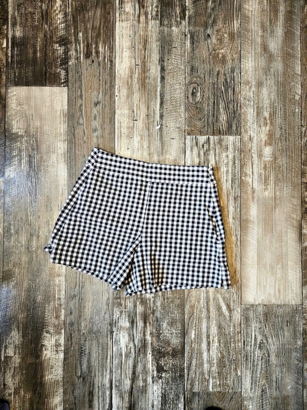 Gingham High Rise Shorts in Black & White Like New